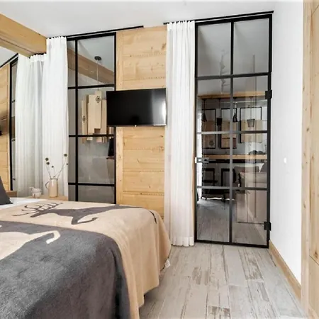 Apart-center Modrzejewska Apartman *
